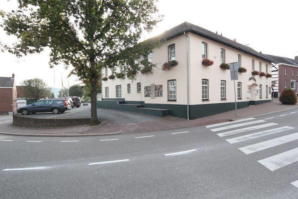 Js Hotel Epen Extérieur photo
