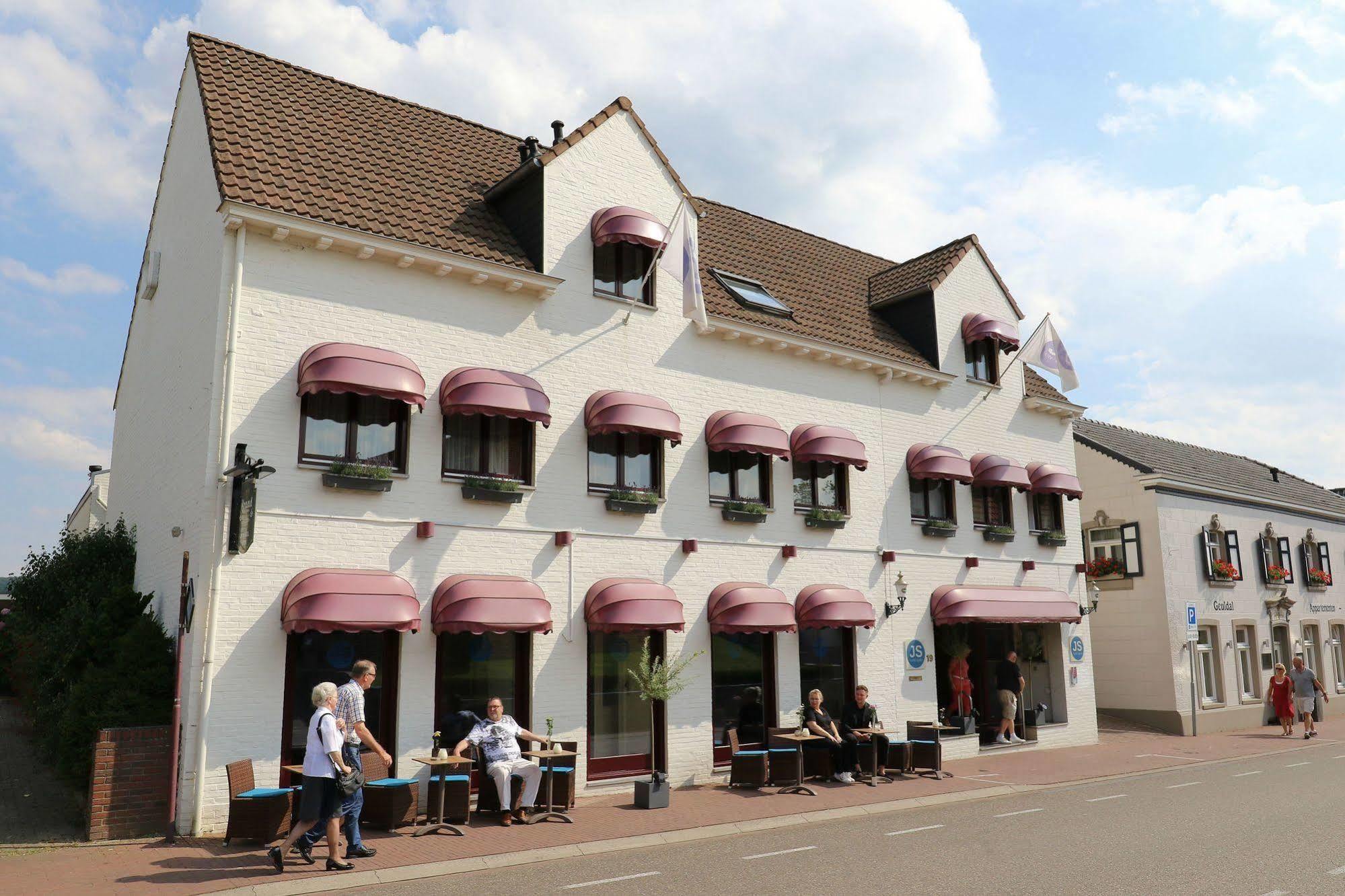 Js Hotel Epen Extérieur photo