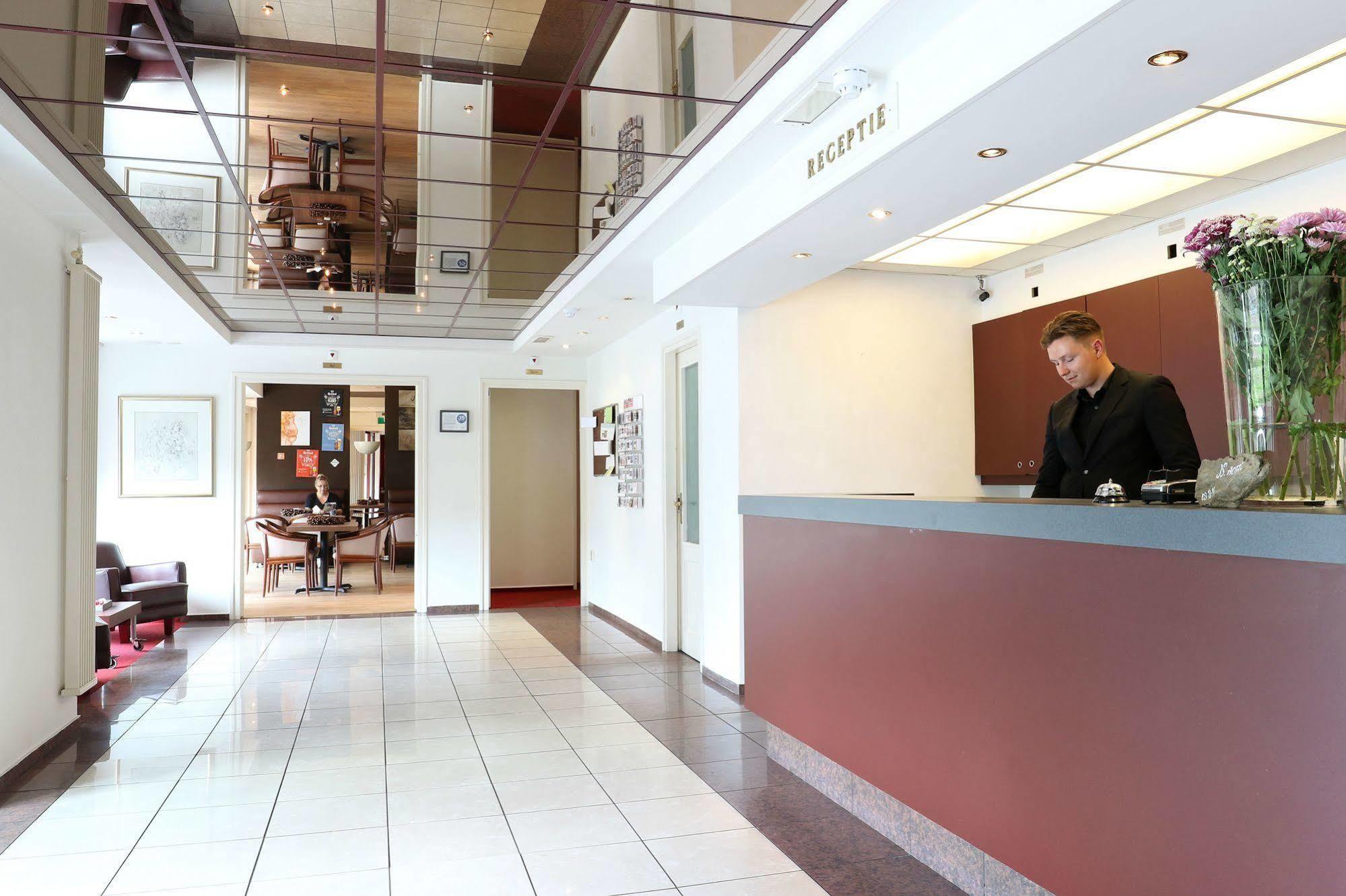 Js Hotel Epen Extérieur photo