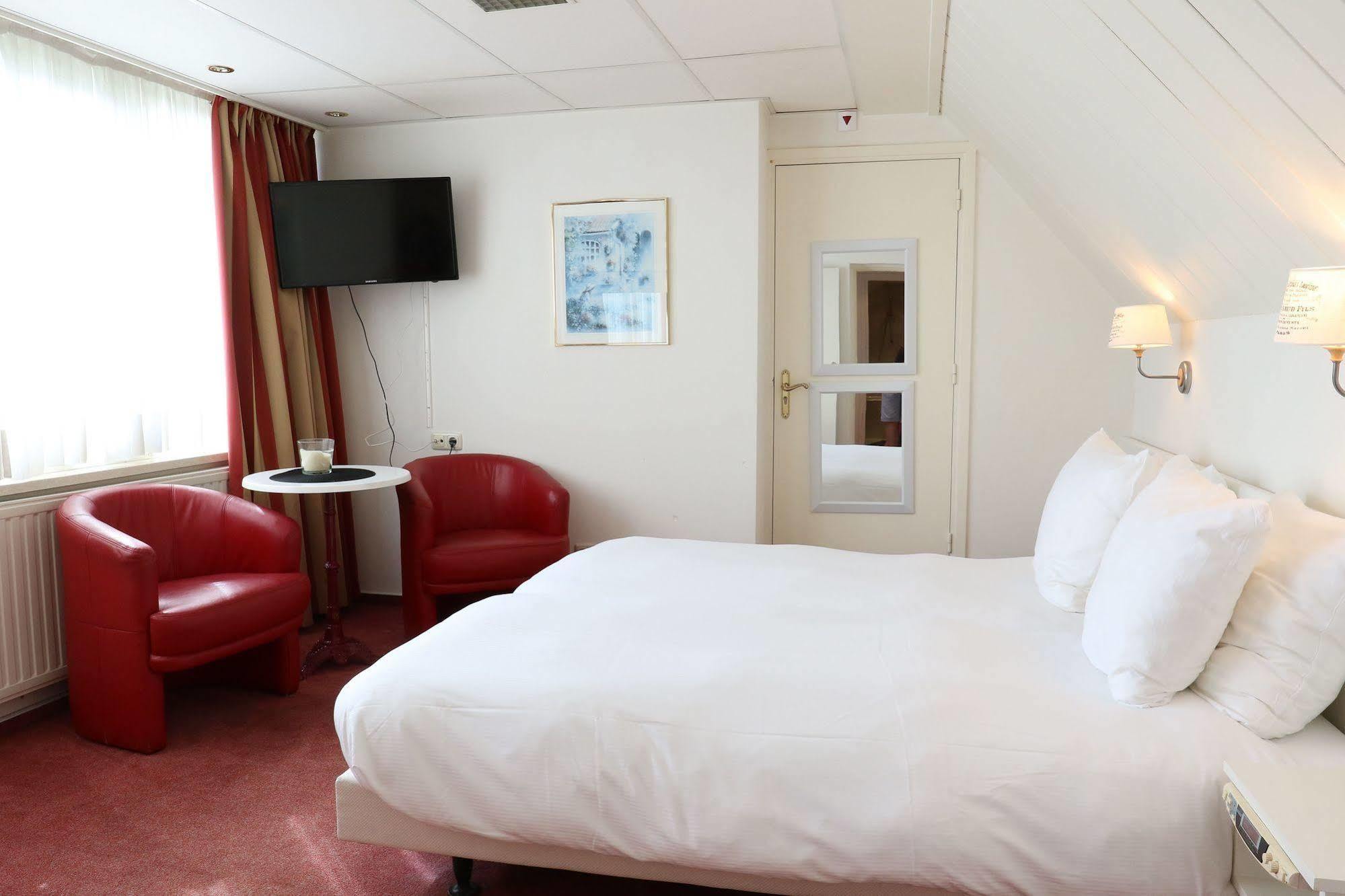 Js Hotel Epen Extérieur photo