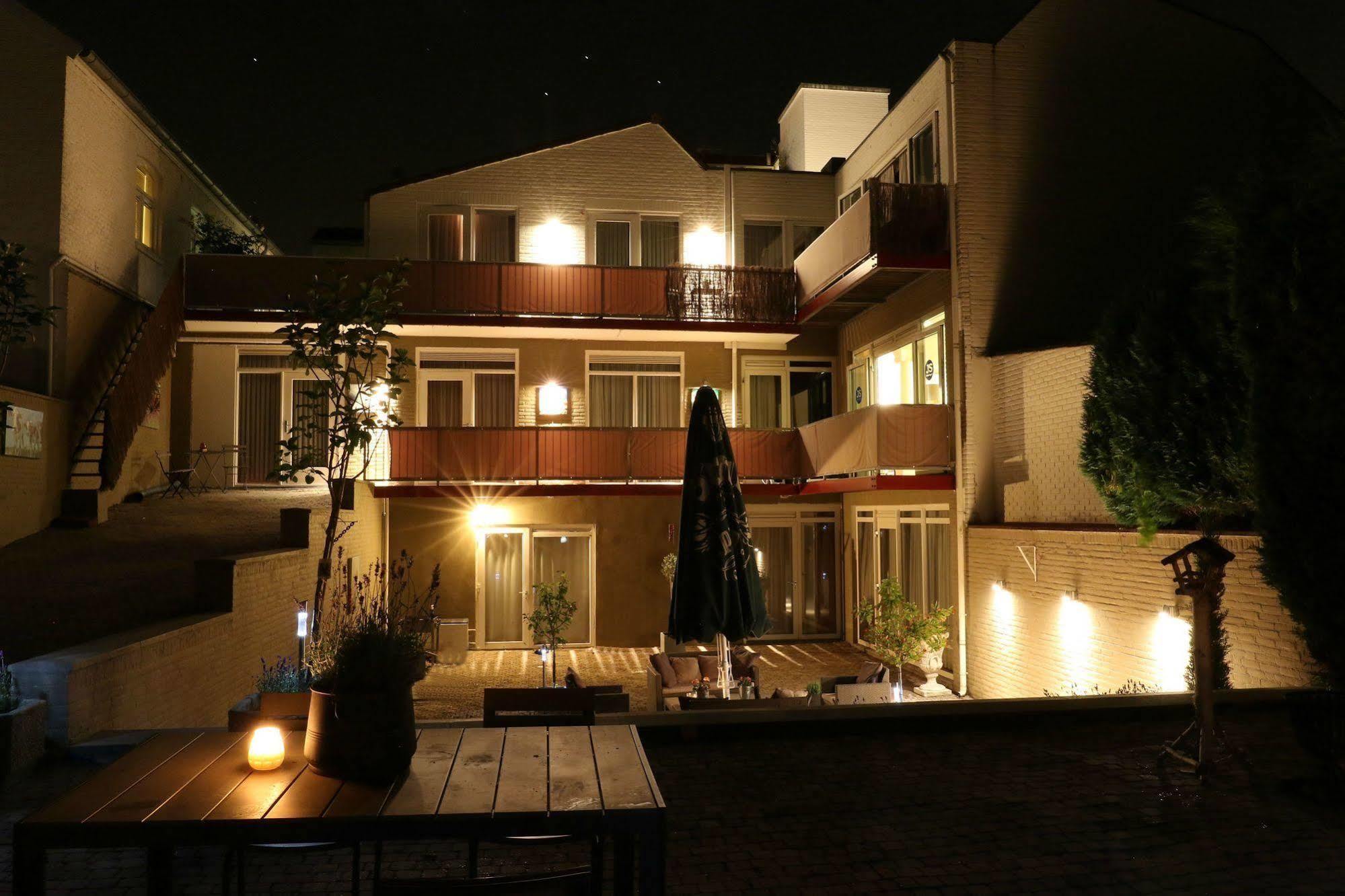 Js Hotel Epen Extérieur photo